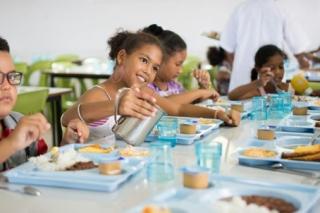 Cantine scolaire à La Réunion